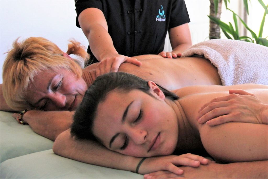 Photo pour Massage duo en couple ou entre amies - Relaxed.paris